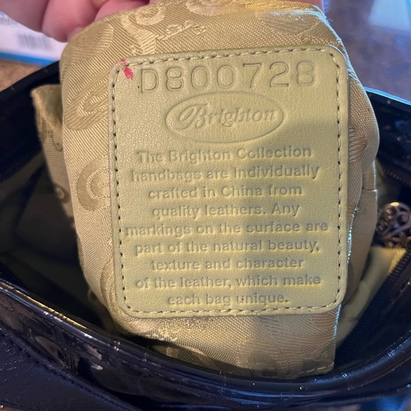 BRIGHTON black patent leather embossed Croc Sonny shoulder bag with organizer - Picture 7 of 16